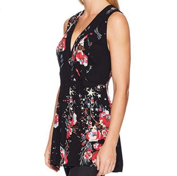 ⭐️ Free People Back to the Basics Boho Floral Star Wrap Tunic Black Top - Picture 6 of 13
